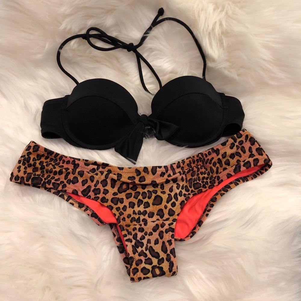 Victoria’s Secret Bikini Set